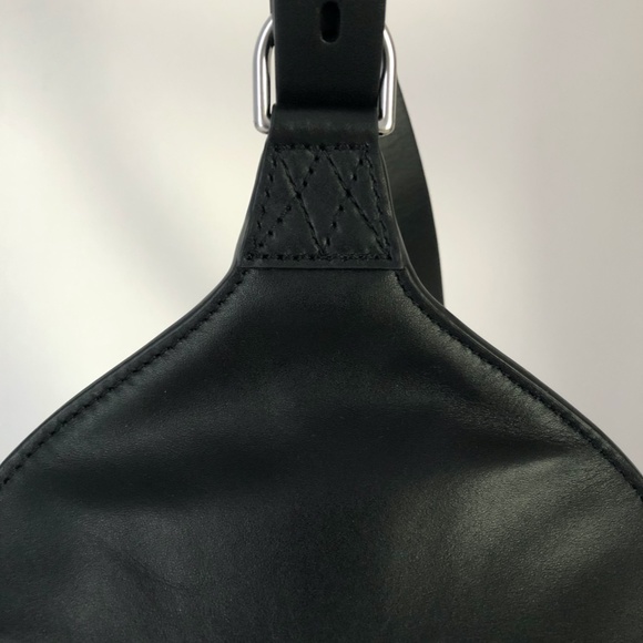 Elliot Sling Pack Smooth Leather Medium Crossbody - Picture 7 of 10